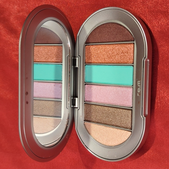r.e.m. beauty Makeup Gogo Boots Rem Beauty Brand New Eyeshadow